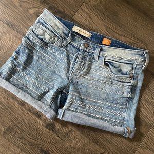 Pilcro embroidered jean shorts